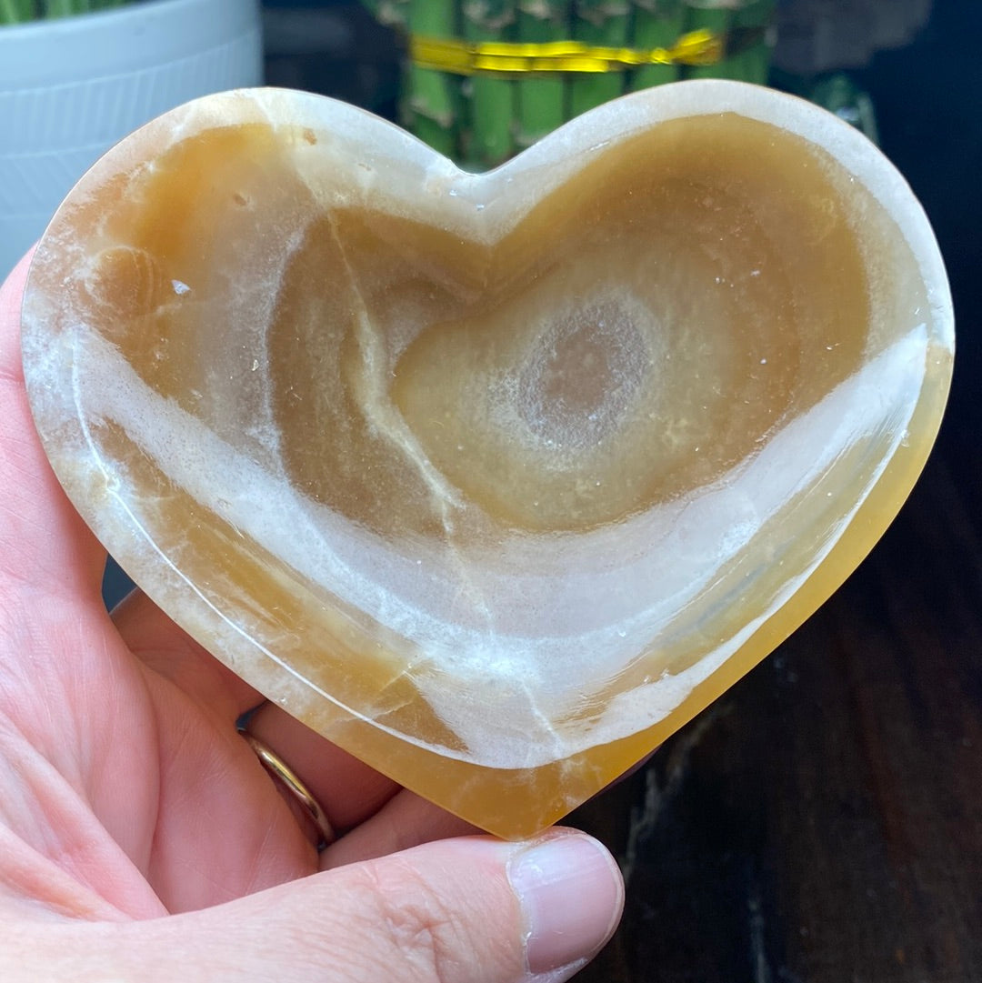 Chocolate Onyx Heart Bowl